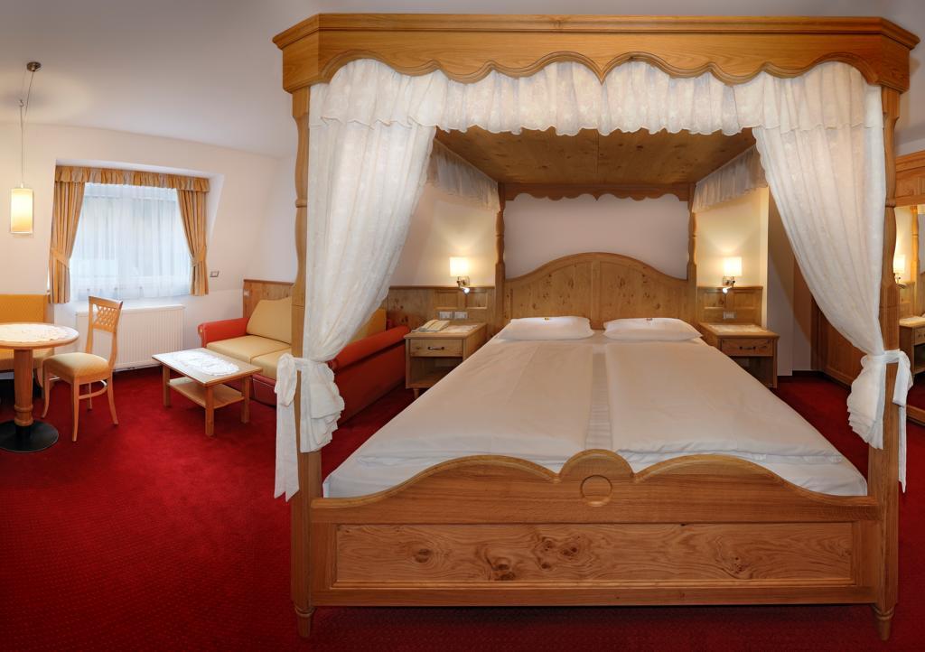 Hotel Ingram Сельва-ді-Валь-Гардена Номер фото
