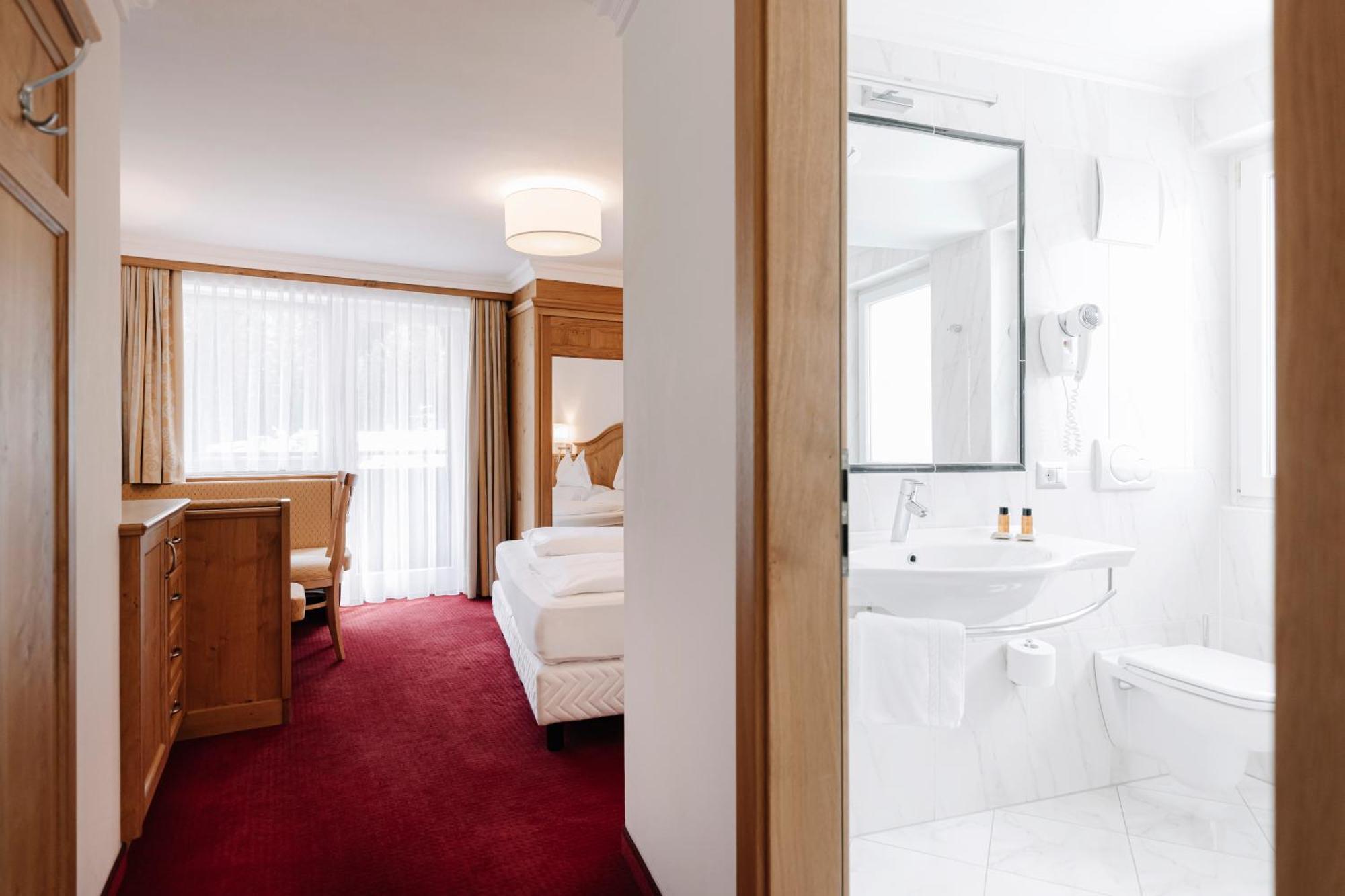 Hotel Ingram Сельва-ді-Валь-Гардена Екстер'єр фото