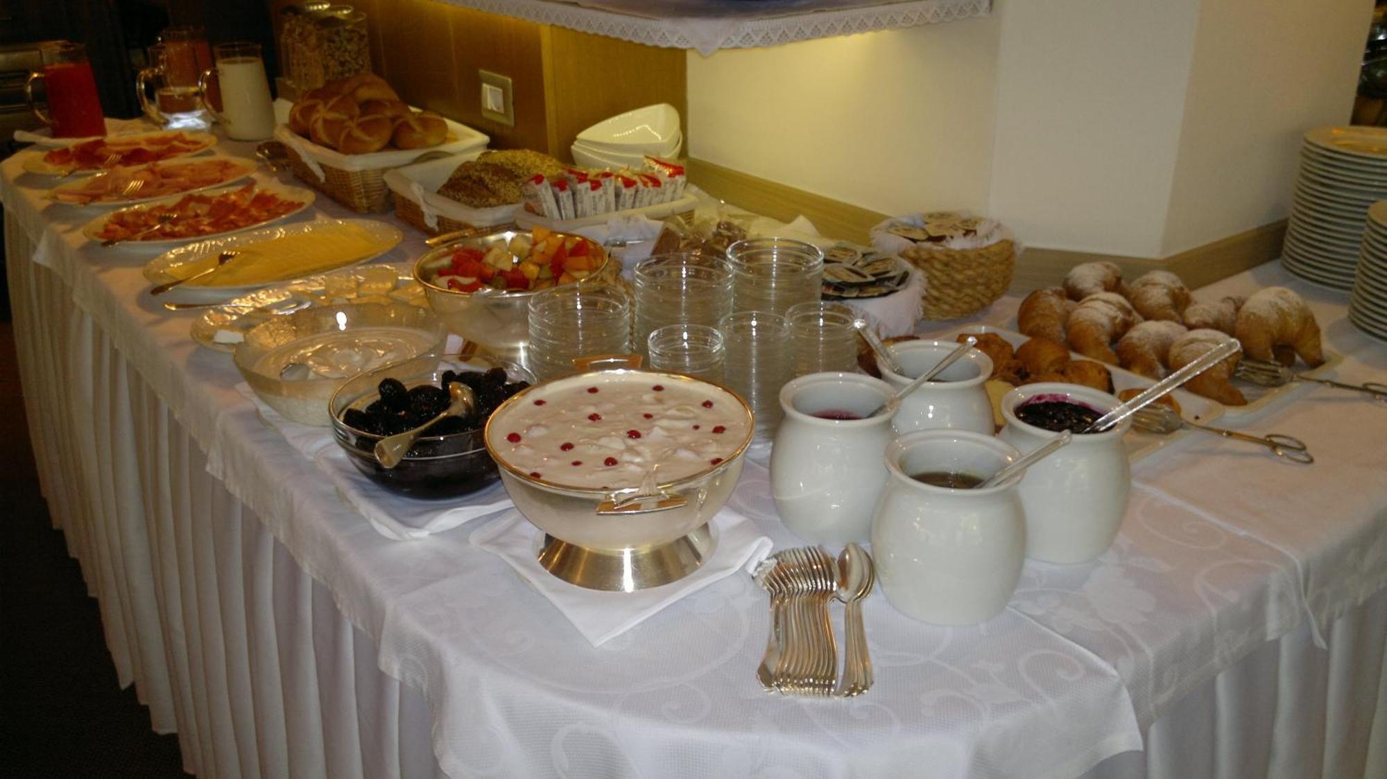 Hotel Ingram Сельва-ді-Валь-Гардена Екстер'єр фото